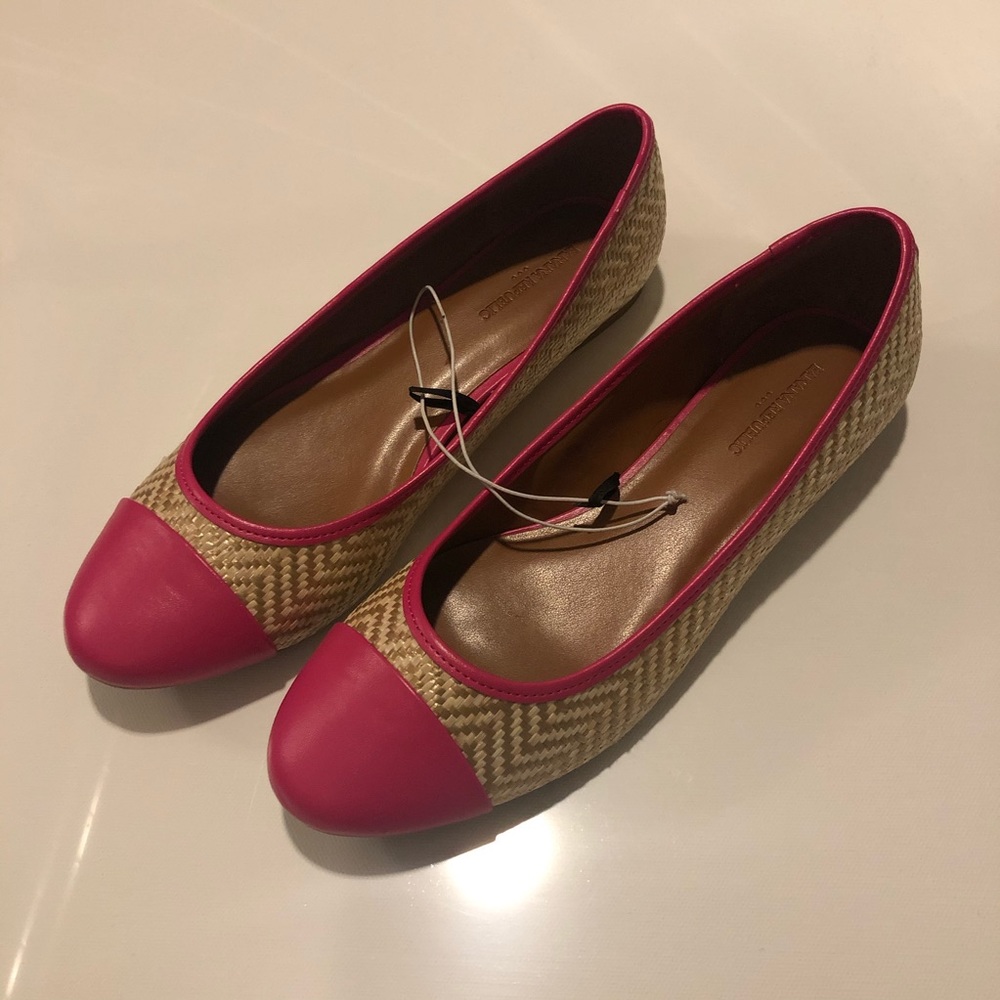 NWOT Banana Republic Size 7.5 flats